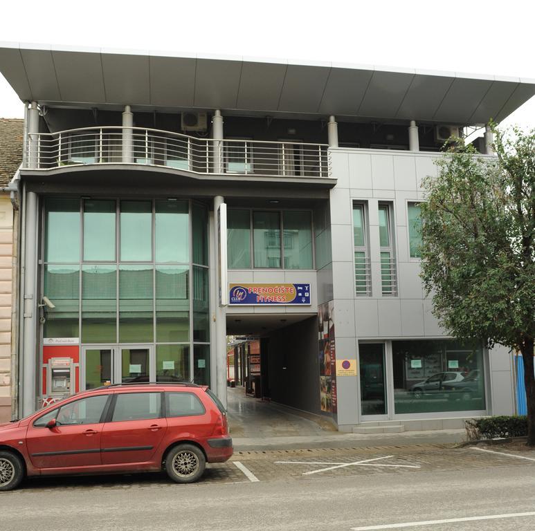 Apartment And Rooms In Club Indija Exteriör bild